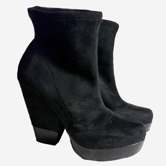 BCBGeneration Black Faux Suede Leather Platform Ankle Boots Size 10 Vintage Vibe - Picture 1 of 11